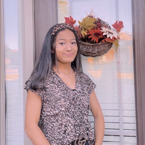 Meet your Posher, Ria - Picture 1 of 1